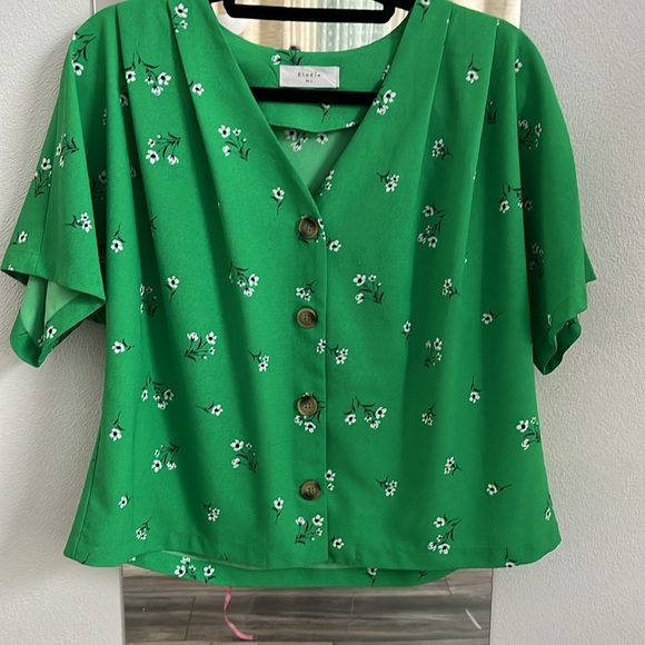 Elodie pleated shoulder button up blouse - Picture 4 of 9